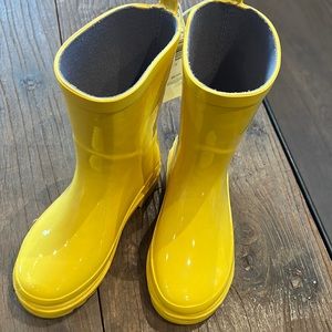 GapKids rain boots, size 11